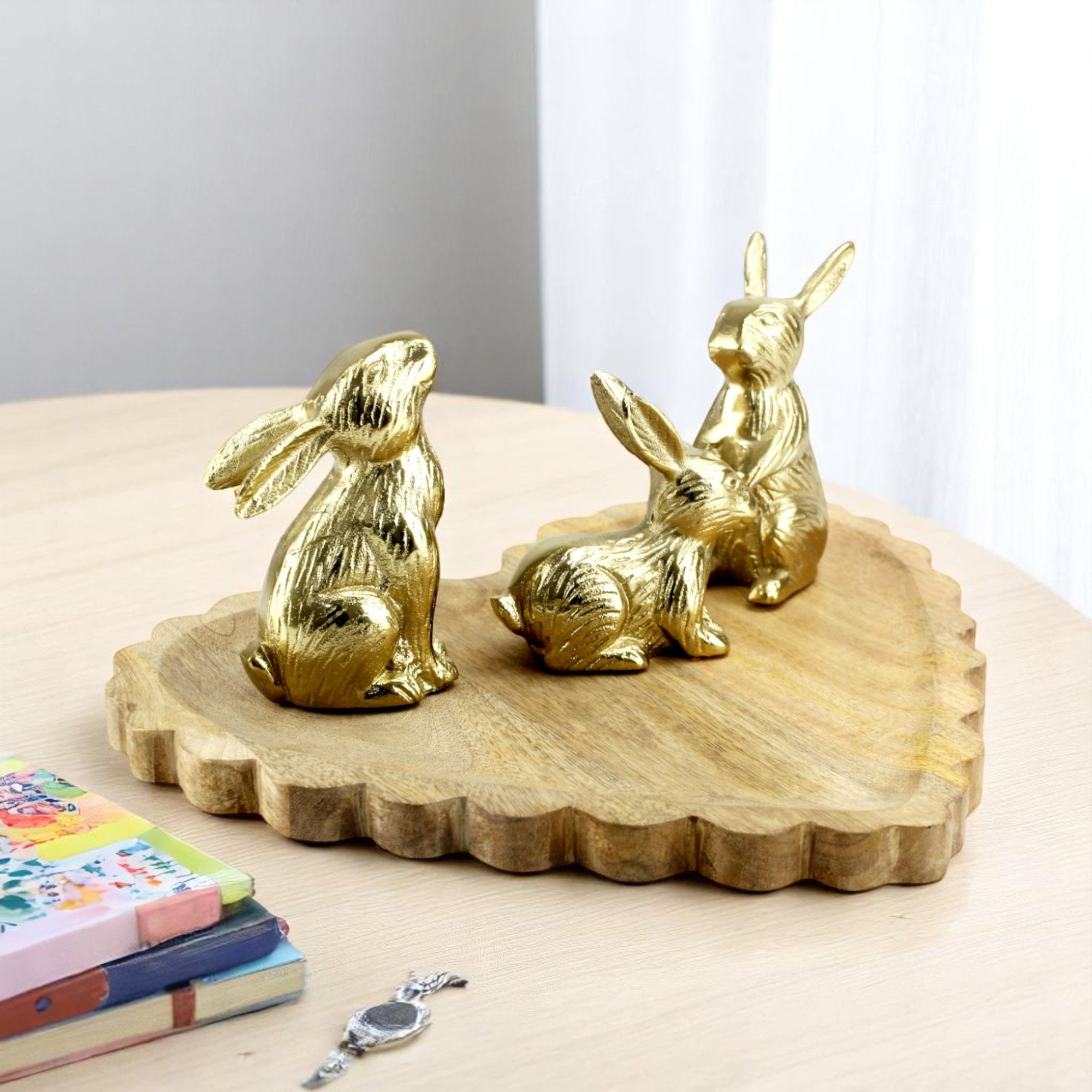Wood Heart Base tray Decorative with Jointed Bunny Aluminum Figurine